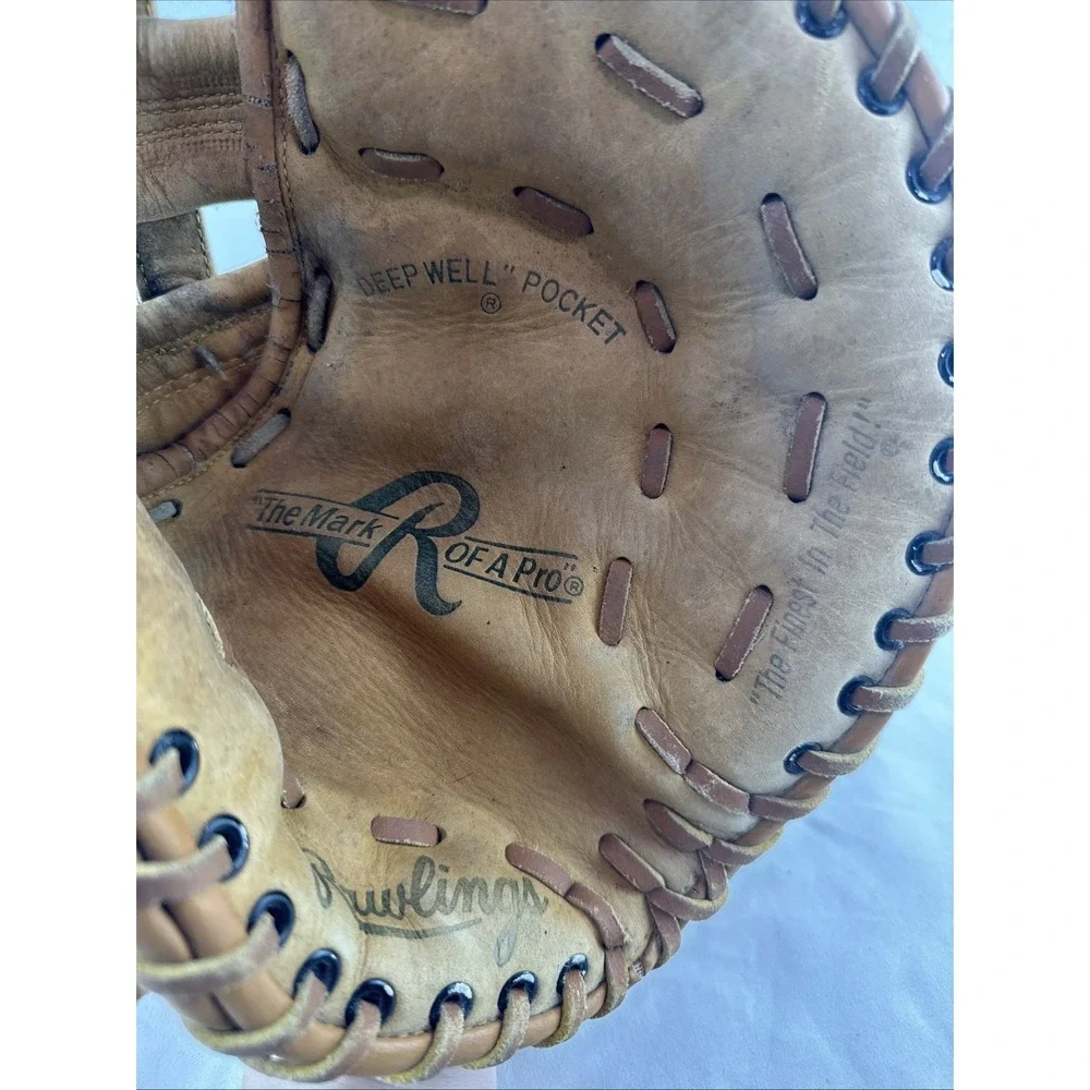 Vintage Rawlings RFM 23 Deep Well Pocket First‎ Base Mitt